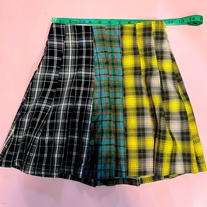 Current mood dollskill pleated fabric blocked skirt